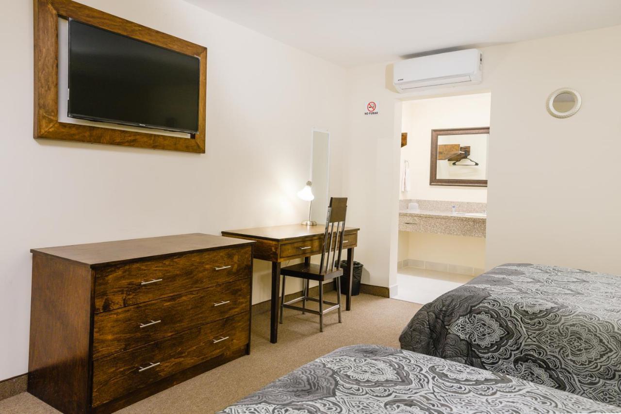Hotel Trebol Inn Nuevo Casas Grandes Екстериор снимка